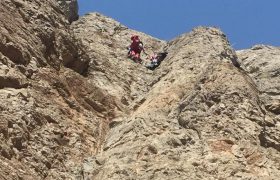 نجات کوه‌نورد حادثه دیده در ارتفاعات شاه‌نشین بروجرد