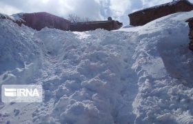 قطعی برق ۳۰۰ روستای الیگودرز به علت بارش سنگین برف