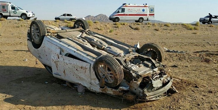 زخمی شدن شش نفر در واژگونی خودروی پژو ۴۰۵
