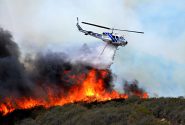اعزام دو بالگرد برای خاموش کردن آتش‌سوزی‌های گسترده پل‌دختر